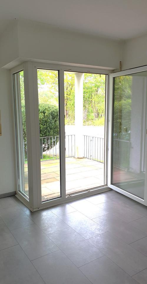 2 Zi-Wohn. (Erweiterung zur 3 Zi-Wohnung (100 qm) möglich)