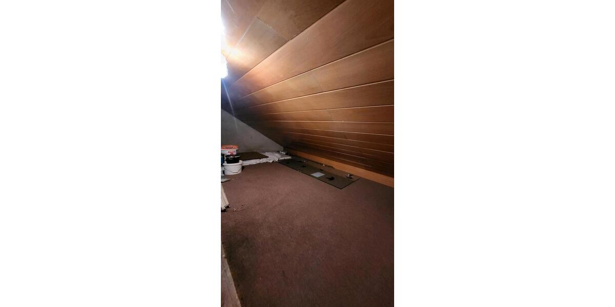 Dachgeschoßwohnung Schwieberdingen - 3.5 Zimmer, 76 m&sup2;, 299.000&euro; | Angebot:24762155