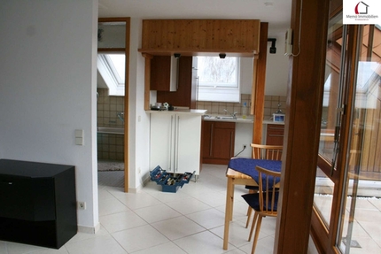 °°° MODERNE DACHGESCHOSSWOHNUNG MIT TERRASSE, TGL-BAD, EINBAUKÜCHE UND TIEFGARAGE °°° - Wohnung Karlsbad | Angebot:22191116