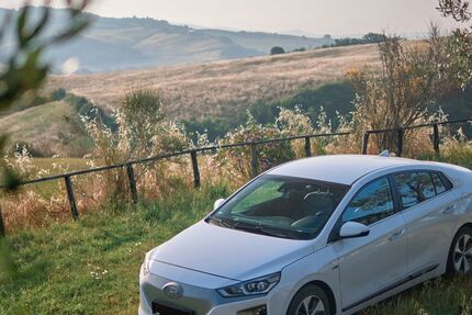 Hyundai IONIQ 68.500 km 12.800 € Sindelfingen 71069