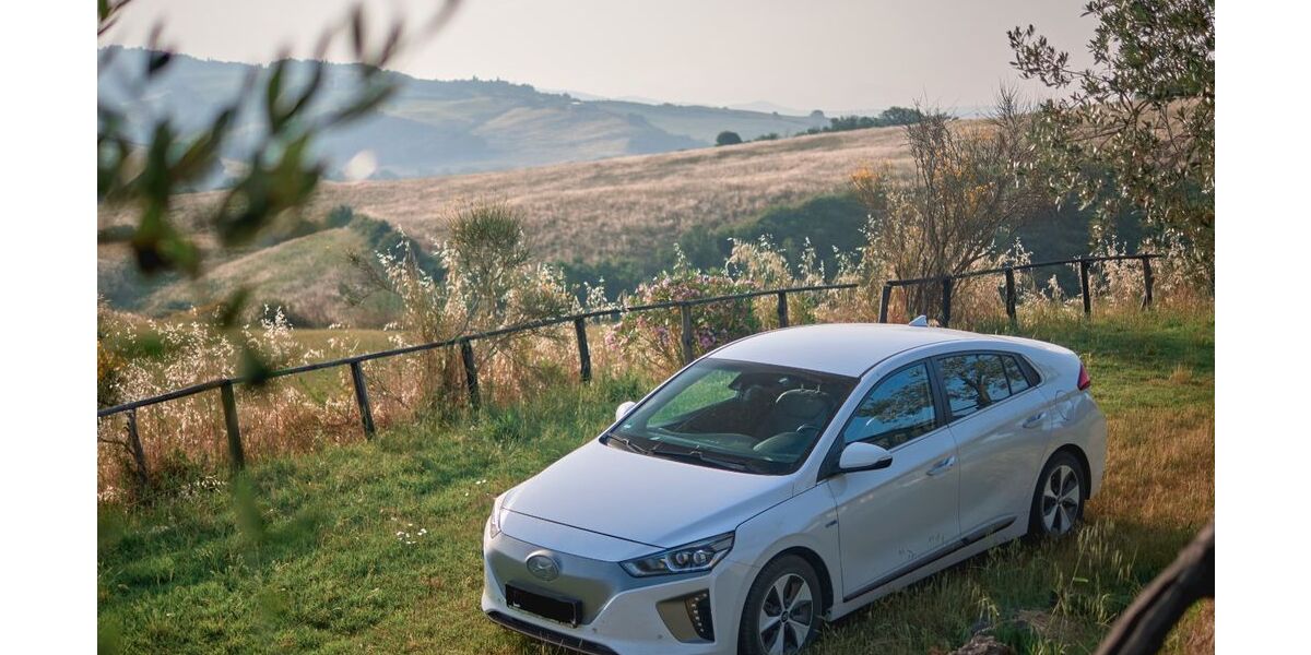 Hyundai IONIQ 68.500 km 12.800 € Sindelfingen 71069