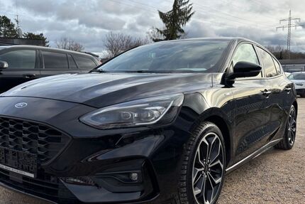 Ford Focus 92.587 km 14.490 &euro; Magstadt 71106