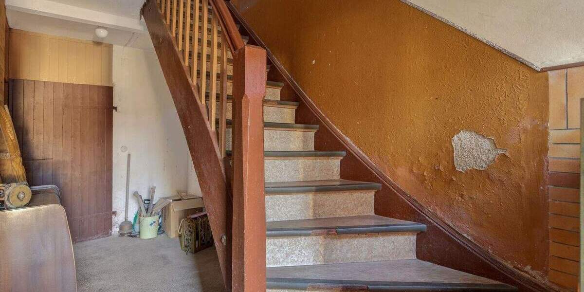 Mehrfamilienhaus, Wohnhaus Karlsbad / Auerbach Auerbach - 6 Zimmer, 153 m&sup2;, 195.000&euro; | Angebot:25425143