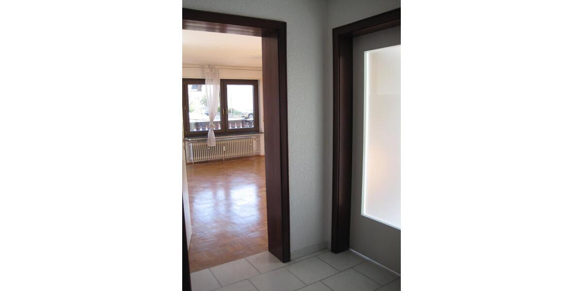 Etagenwohnung Kraichtal - 4.5 Zimmer, 140 m&sup2;, 950&euro; | Angebot:26221296