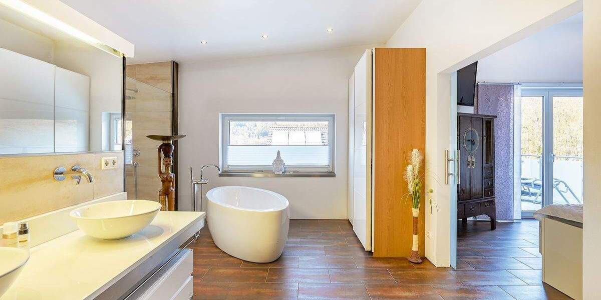 Einfamilienhaus Waldbronn / Busenbach Busenbach - 7 Zimmer, 226 m&sup2;, 989.000&euro; | Angebot:25815001