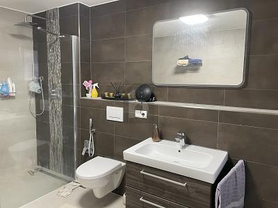 GERÄUMIGES UND HELLES WOHNKONZEPT 4 zimmer