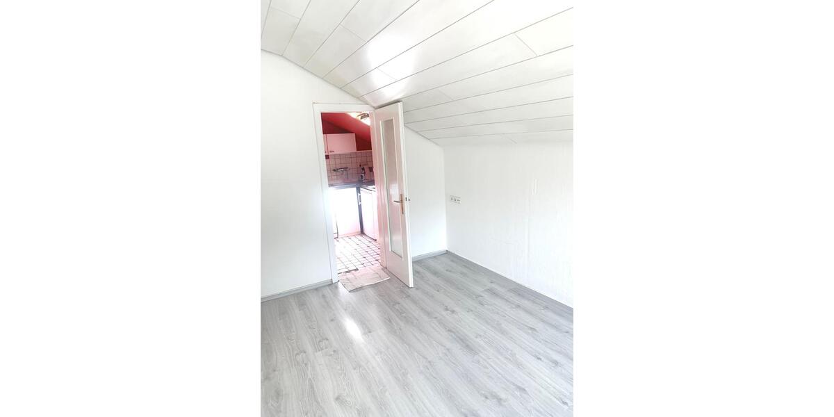 Dachgeschoßwohnung Bad Liebenzell - 1.5 Zimmer, 54 m&sup2;, 125.000&euro; | Angebot:26190048