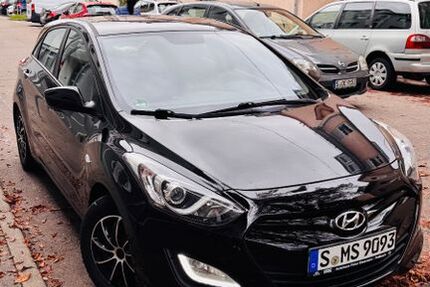 Hyundai i30 97.896 km 7.000 € Stuttgart 70372