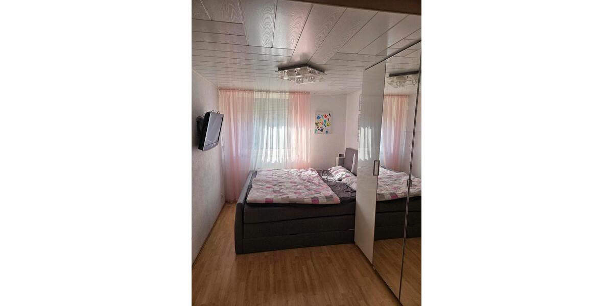 Etagenwohnung Pforzheim Eutingen - 3 Zimmer, 84 m&sup2;, 1.170&euro; | Angebot:25350381