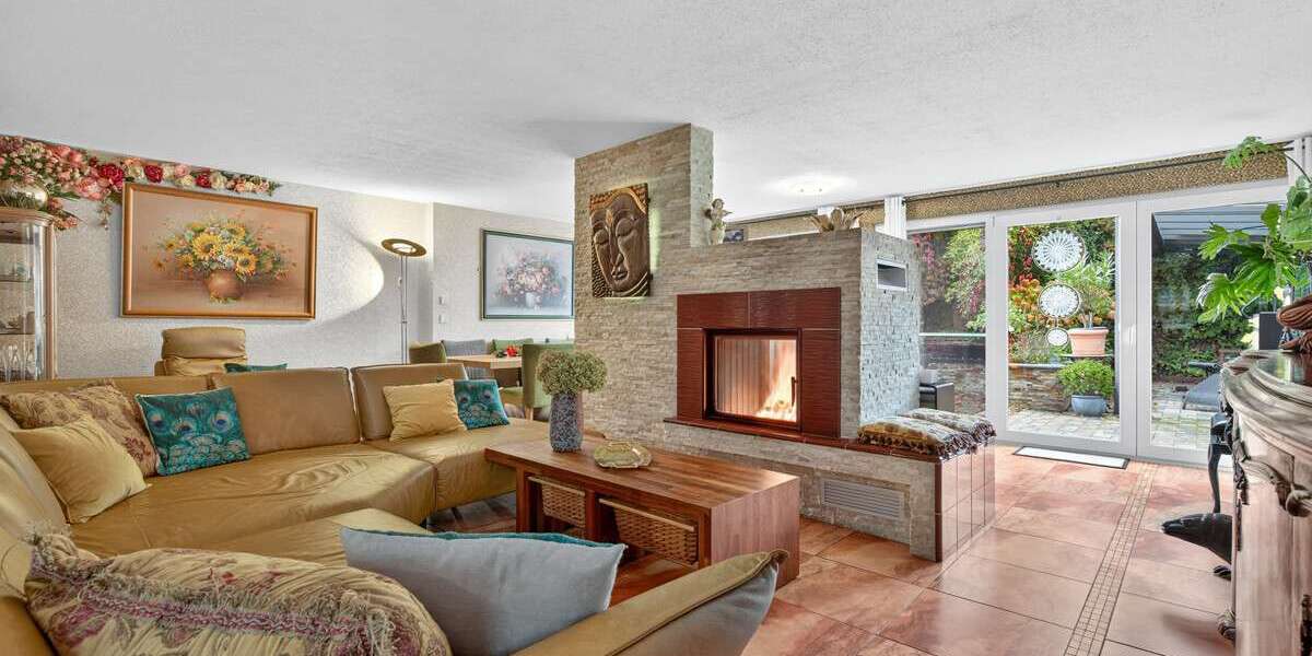 Haus zum Kaufen in Karlsruhe Hagsfeld 990.000 € 234 m² 7 zimmer