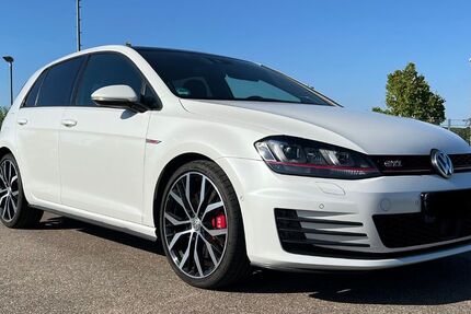 VW Golf 61.200 km 22.500 € Markgröningen 71706