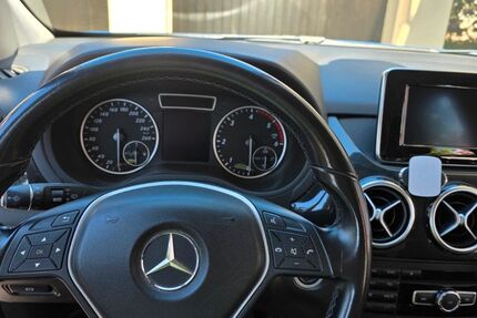 Mercedes-Benz B 180 230.958 km 4.444 &euro; Engelsbrand 75331