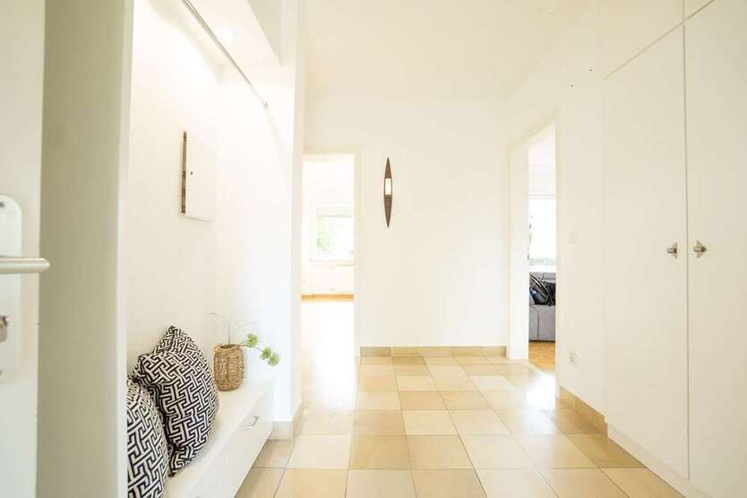 Haus zum Kaufen in Engelsbrand 669.000 € 200 m²