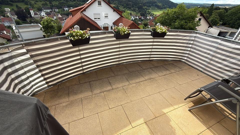 Großzügige 4-Zimmer-Wohnung mit Süd-Balkon und Ost-Terrasse 4 zimmer