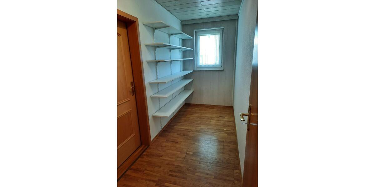 Erdgeschoßwohnung Zaisenhausen - 4 Zimmer, 125 m&sup2;, 900&euro; | Angebot:26367604