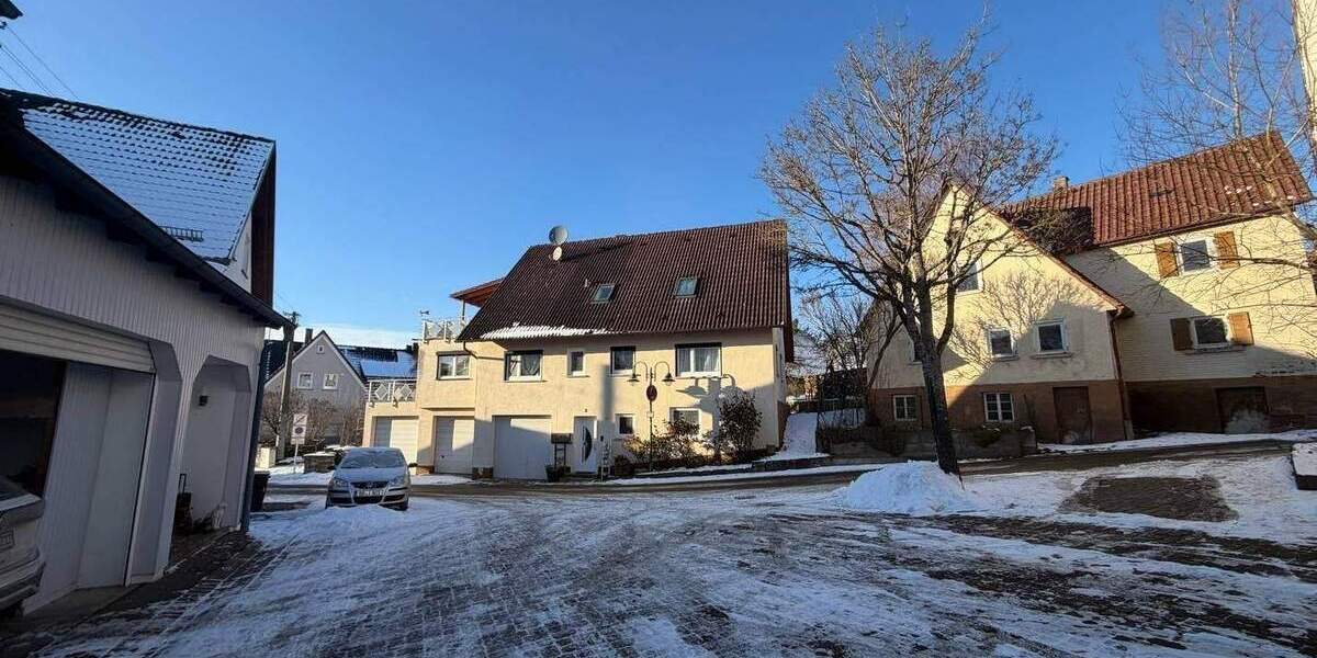2 Familienhaus in Effringen zu verkaufen. 7 zimmer