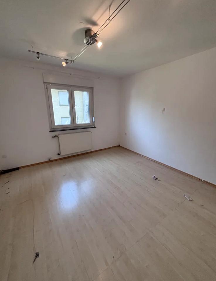 EFH in Großsachsenheim + Garten, Garage, EBK & Balkon