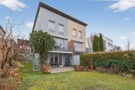 Einziehen und wohlfühlen! Gepflegte DHH mit Garten und Carport in KA-Hohenwettersbach 4 zimmer