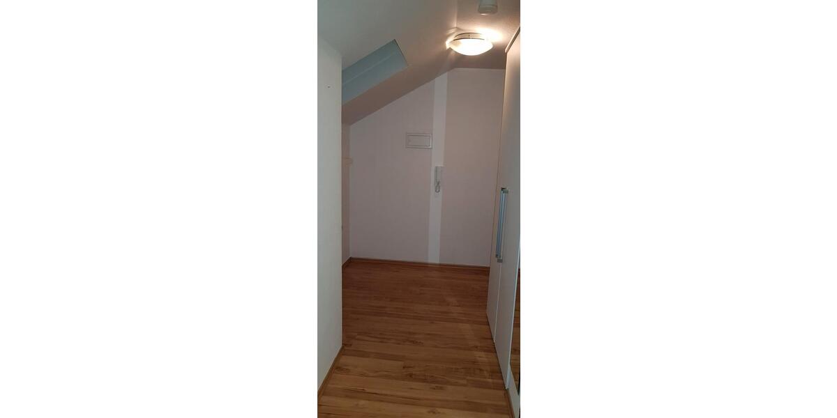 Dachgeschoßwohnung Wiernsheim - 1 Zimmer, 40 m&sup2;, 350&euro; | Angebot:26094557