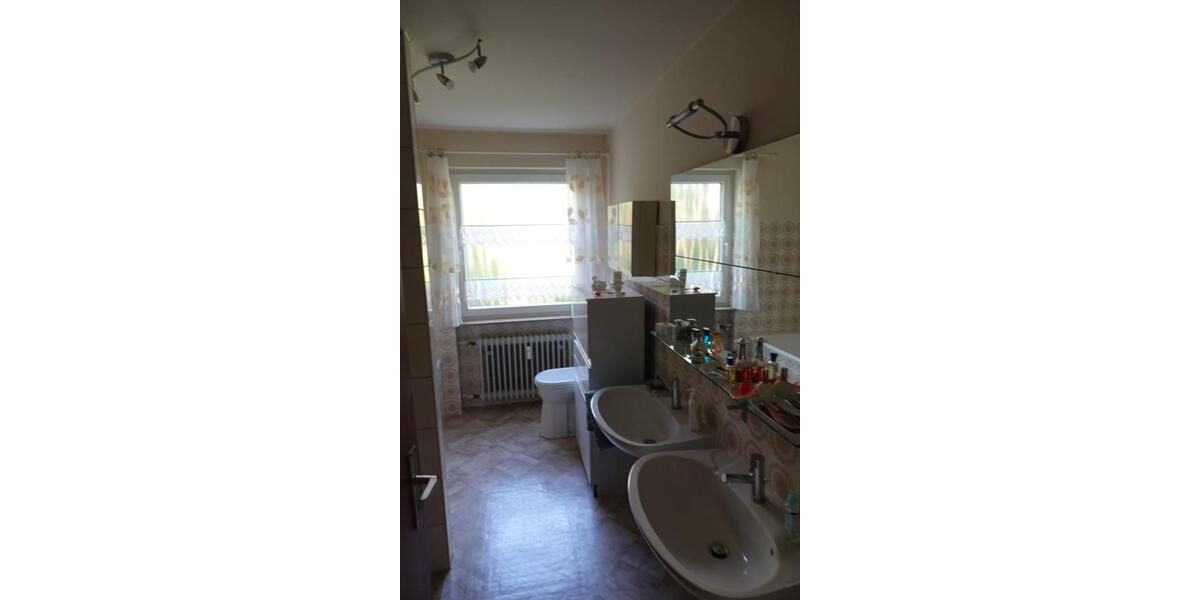 Attraktive 4,5-Zimmer Wohnung mit Garten in Pforzheim-Arlinger 4.5 zimmer