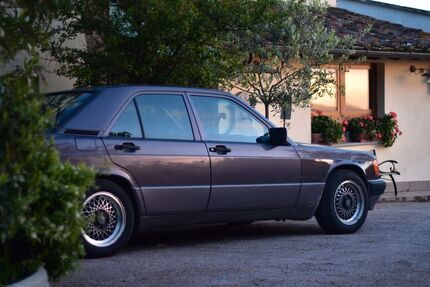 Mercedes-Benz 190 139.000 km 8.500 &euro; Leonberg 71229