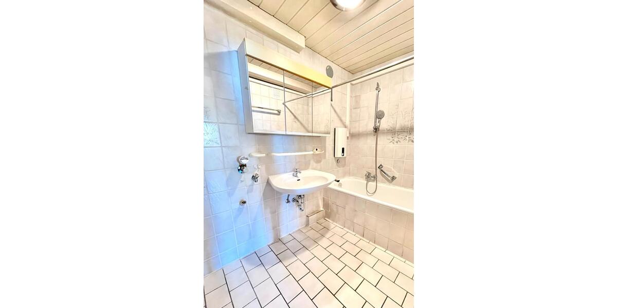 Etagenwohnung Pforzheim - 3 Zimmer, 68 m&sup2;, 250.000&euro; | Angebot:26919961