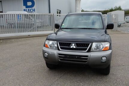 Mitsubishi Pajero 51.000 km 10.450 € Markgröningen 71706