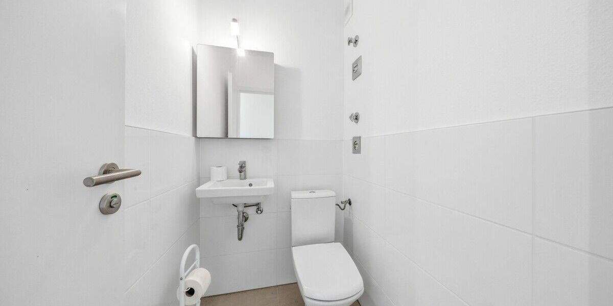 Etagenwohnung Karlsruhe Innenstadt-West - 3 Zimmer, 97 m&sup2;, 1.225&euro; | Angebot:25802570