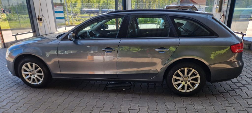 Audi A4 235.000 km 7.500 &euro; Karlsruhe 76185