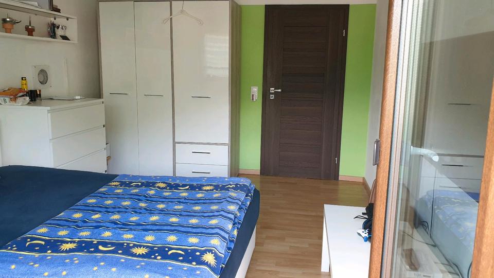 4 Zimmer plus 1 Zimmer im Dachgeschoss 4 zimmer