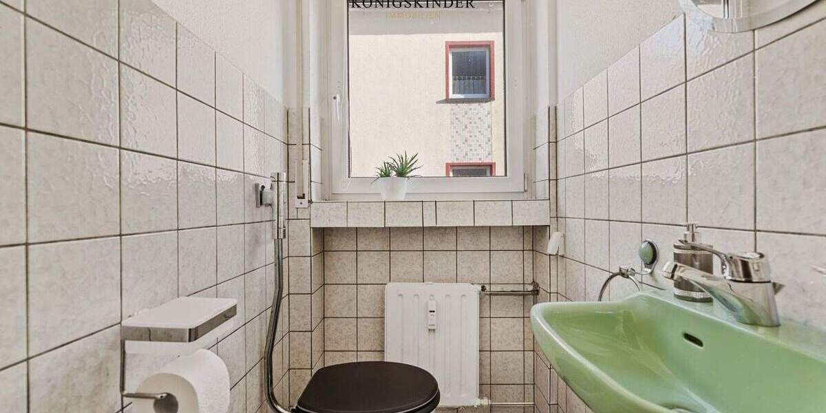 Attraktives Mehrfamilienhaus mit 4 Einheiten, großem Grundstück & Außenpool in Karlsruhe-Grünwinkel 1 zimmer