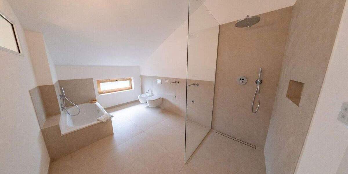 Einfamilienhaus Karlsruhe Waldstadt - 7 Zimmer, 260 m&sup2;, 2.200.000&euro; | Angebot:25823314