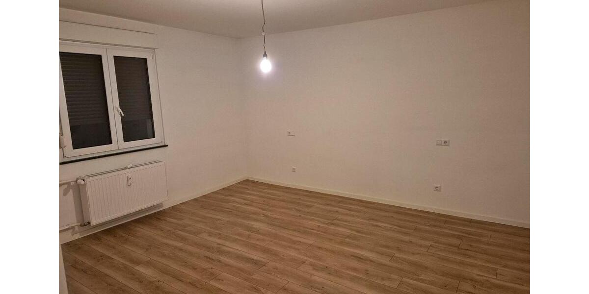Etagenwohnung Pforzheim Weststadt - 3 Zimmer, 86 m&sup2;, 1.100&euro; | Angebot:25363227