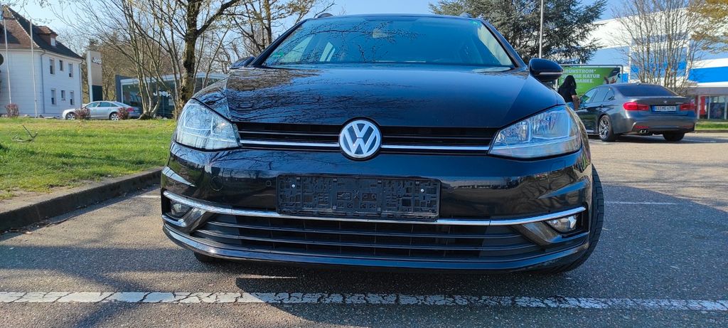 VW Golf 183.000 km 9.000 &euro; Gaggenau 76571