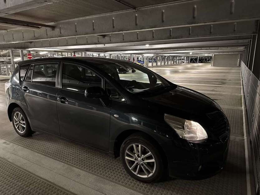 Toyota Verso 197.000 km 6.800 € Bad Liebenzell Unterhaugstett 75378