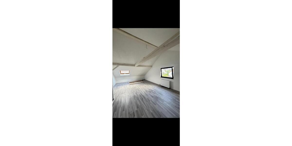 Dachgeschoßwohnung Kraichtal - 3 Zimmer, 85 m&sup2;, 1.100&euro; | Angebot:26153653