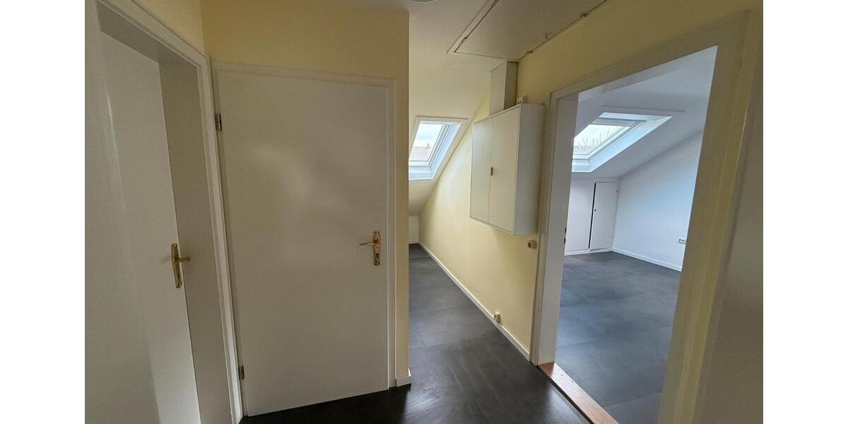 Dachgeschoßwohnung Walzbachtal - 2.5 Zimmer, 70 m&sup2;, 700&euro; | Angebot:26086197