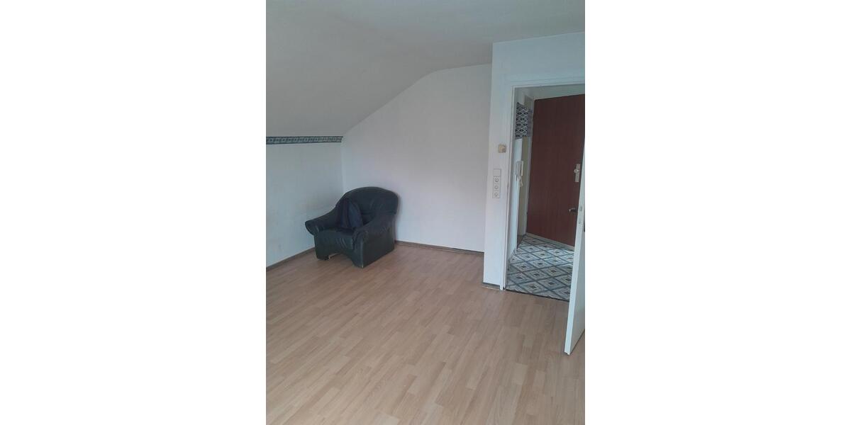 Dachgeschoßwohnung Ispringen - 1.5 Zimmer, 30 m&sup2;, 360&euro; | Angebot:26251909