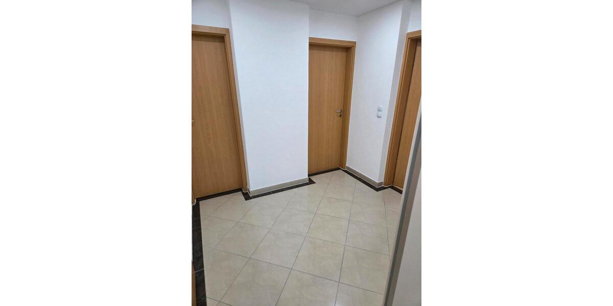 Etagenwohnung Pforzheim Eutingen - 3 Zimmer, 84 m&sup2;, 1.170&euro; | Angebot:25350381