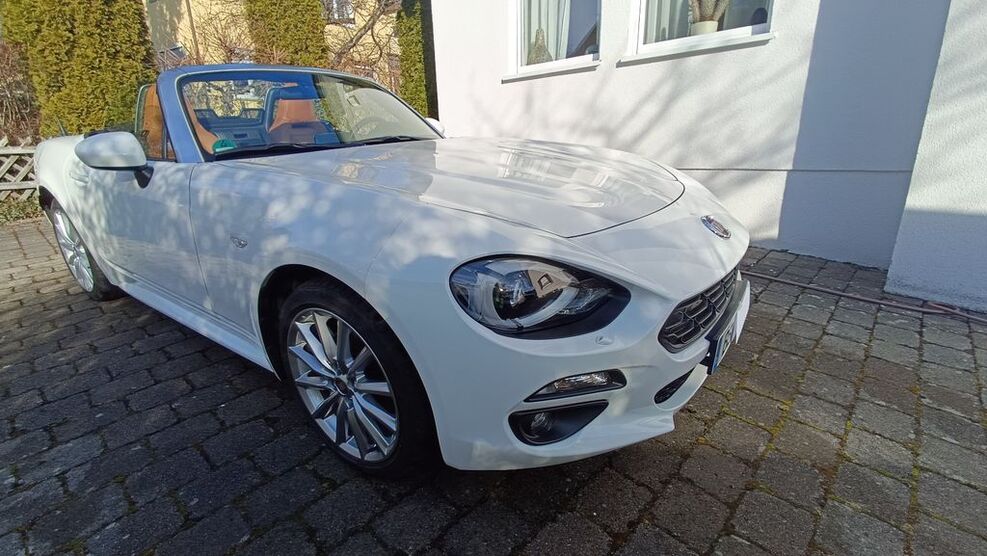 Fiat 124 Spider 25.500 km 17.490 € Leonberg 71229