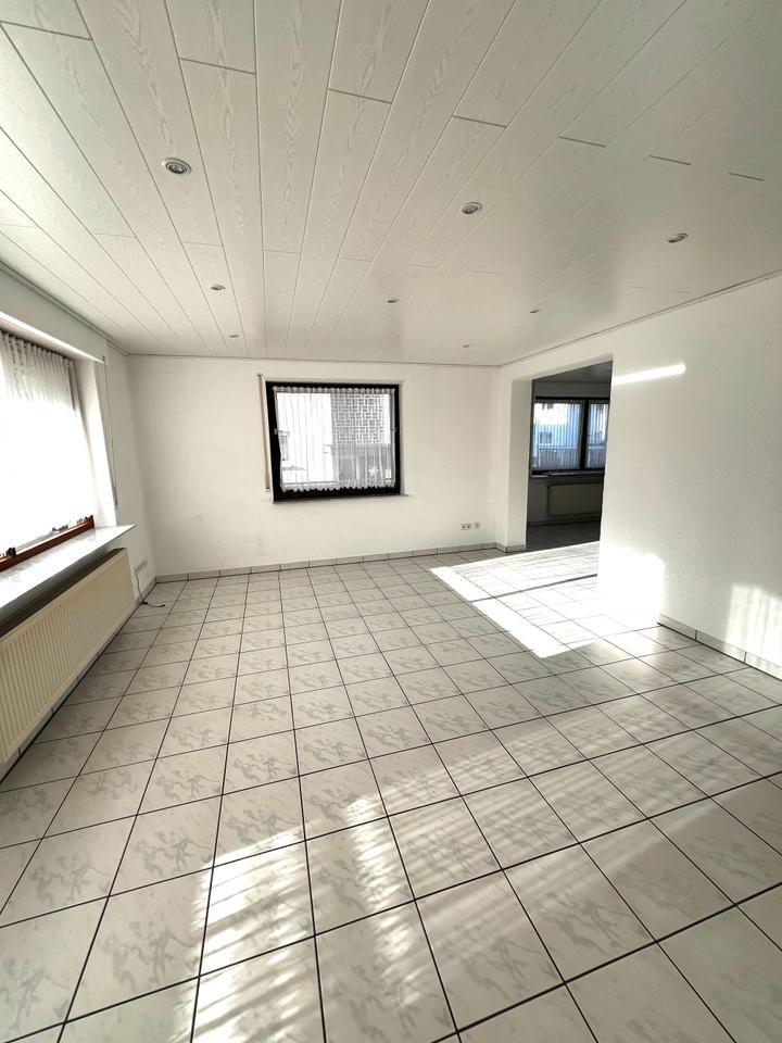 Attraktive und gepflegte 3-Zimmer-Erdgeschoßwohnung mit EBK in K