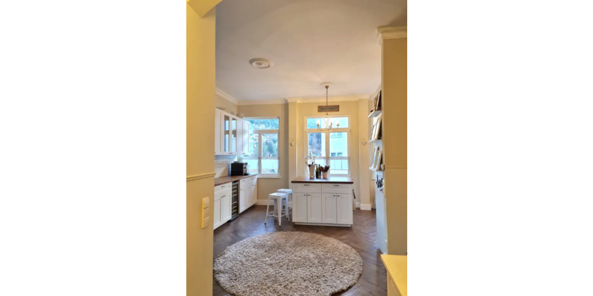 PROVISIONSFREI: Traumhafte 5-Zimmer Wohnung mit Garage & Carport 5 zimmer