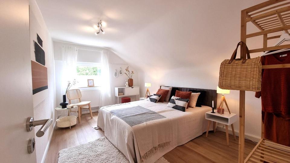 Dachgeschoßwohnung Ditzingen - 2.5 Zimmer, 52 m&sup2;, 900&euro; | Angebot:26464801