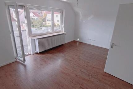 Frisch renovierte DG-Wohnung in See Nähe in Böblingen zimmer
