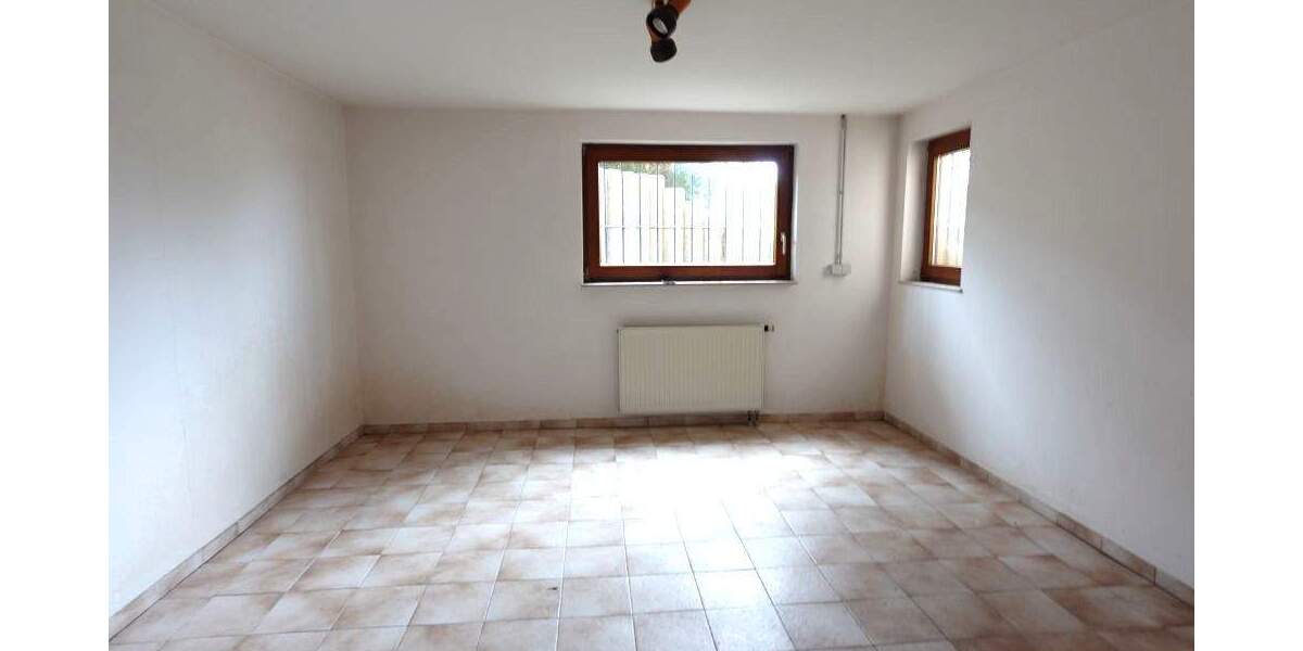 Attraktives Einfamilienhaus mit Garten und Garage 3 zimmer