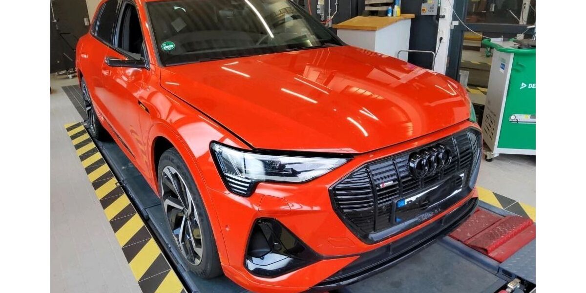 Audi e-tron 38.818 km 38.900 &euro; Ettlingen 76275