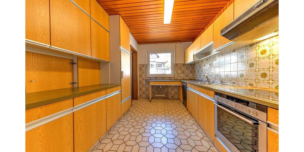 Mehrfamilienhaus, Wohnhaus Sindelfingen Mitte - 7 Zimmer, 214 m&sup2;, 830.000&euro; | Angebot:26205455