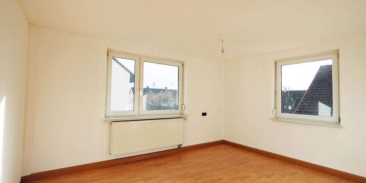 Doppelhaushälfte Vaihingen an der Enz - 4 Zimmer, 90 m&sup2;, 960&euro; | Angebot:25707852