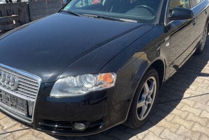 Audi A4 290.000 km 1.650 &euro; Bruchsal 76646