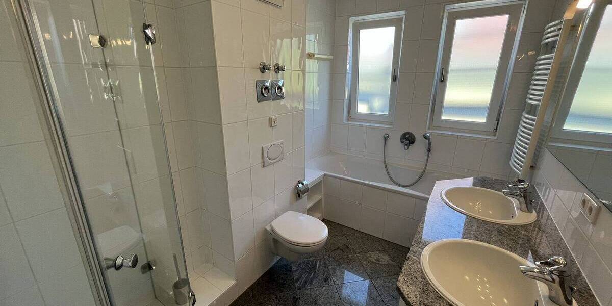 Etagenwohnung Karlsruhe Nordstadt - 4 Zimmer, 119 m&sup2;, 1.700&euro; | Angebot:26486220